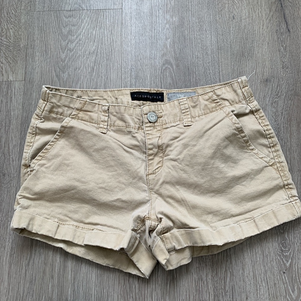 Khaki midi shorts